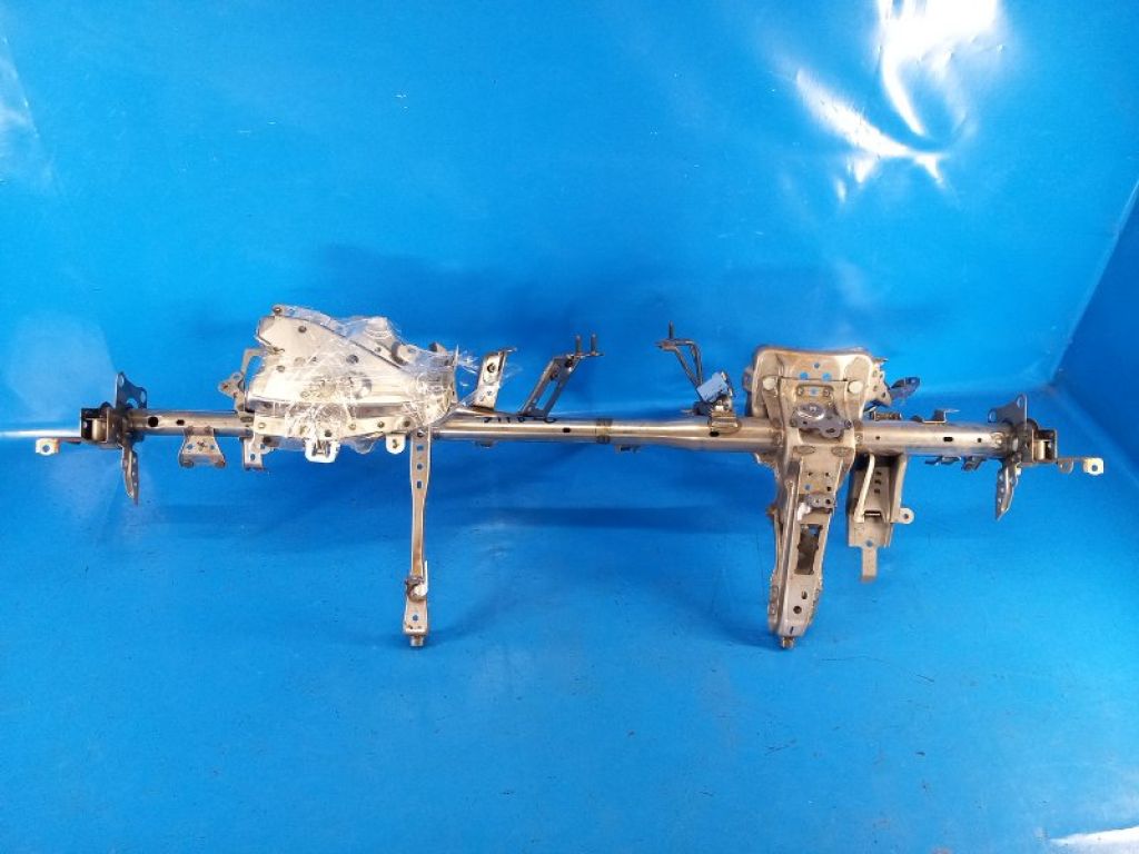 5533047161 | Усилитель торпедо TOYOTA PRIUS 16-