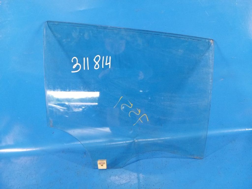 BBN5-72-511A | Скло дверей задн. прав. MAZDA 3 BL 09-13