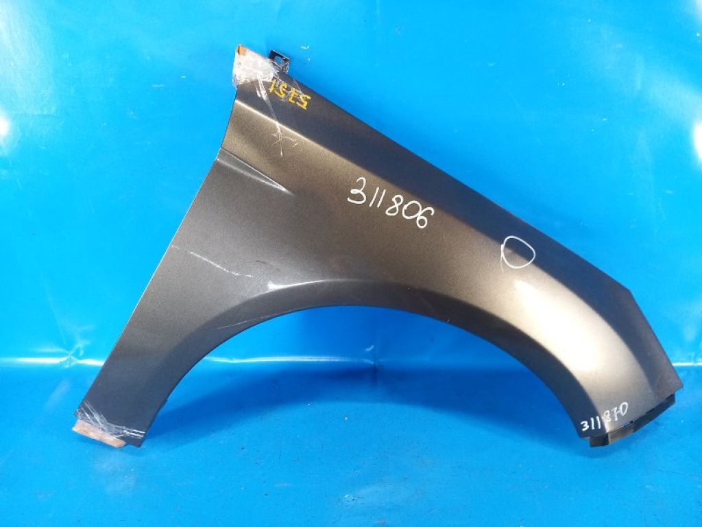 BM5Z-16005-B | Крило переднє прав. FORD FOCUS 10-18