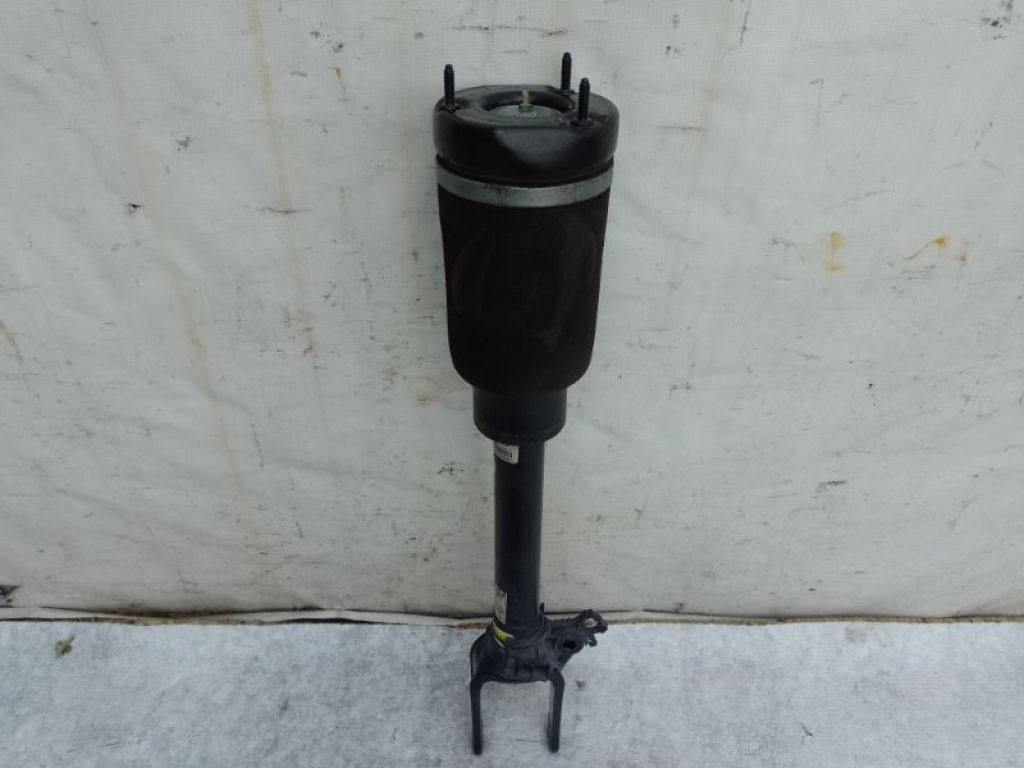 A 164 320 61 13 | Амортизатор передн. прав. MERCEDES GL-CLASS X164 06-12