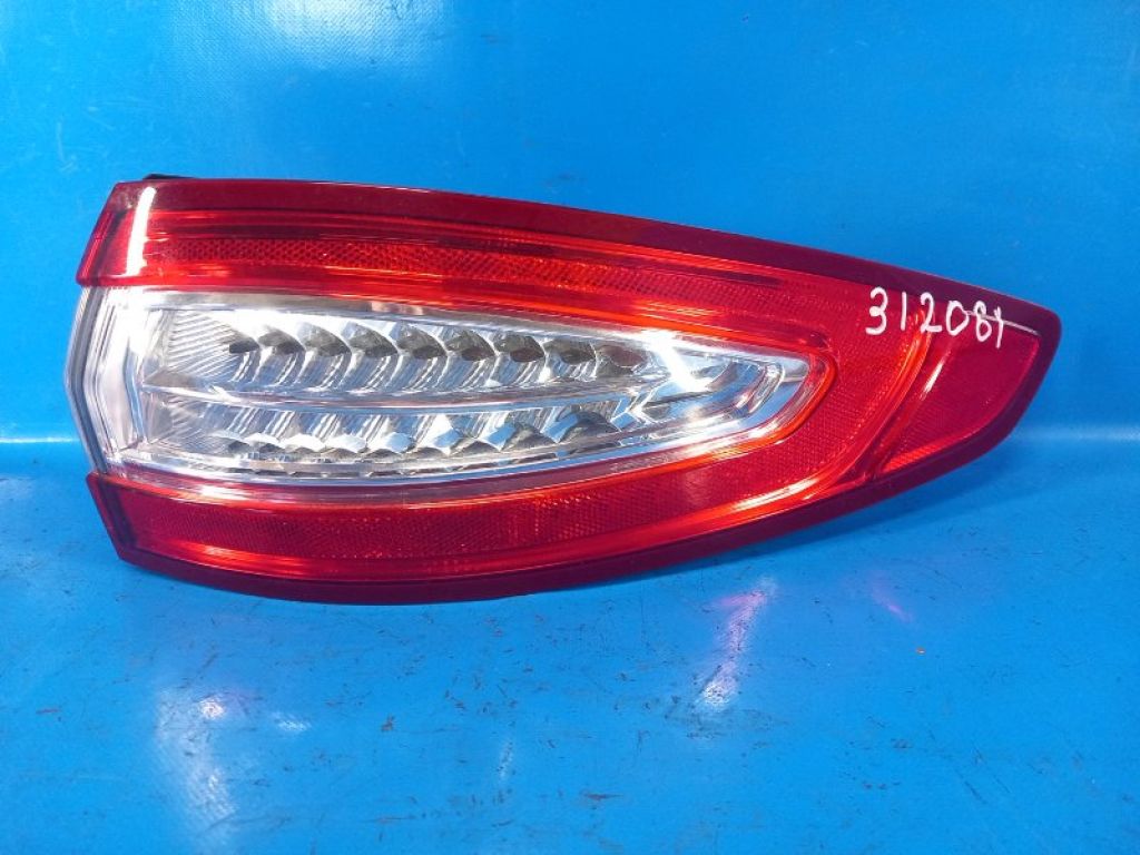 DS7Z-13404-H | Ліхтар зовнішній прав. FORD FUSION 14-