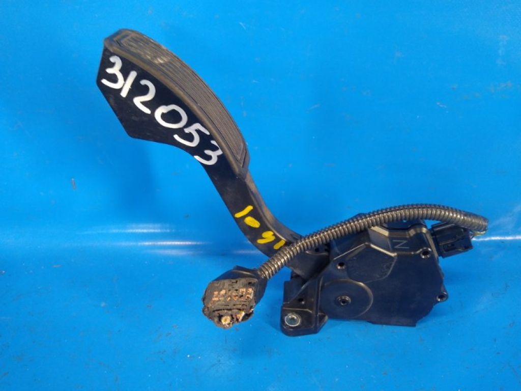 7811012010 | Педаль газу TOYOTA PRIUS - 30 09-17