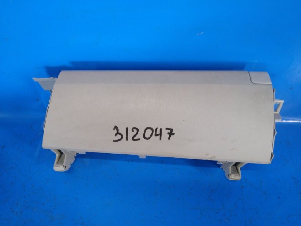 5551147040G0 | Бардачок TOYOTA PRIUS - 30 09-17