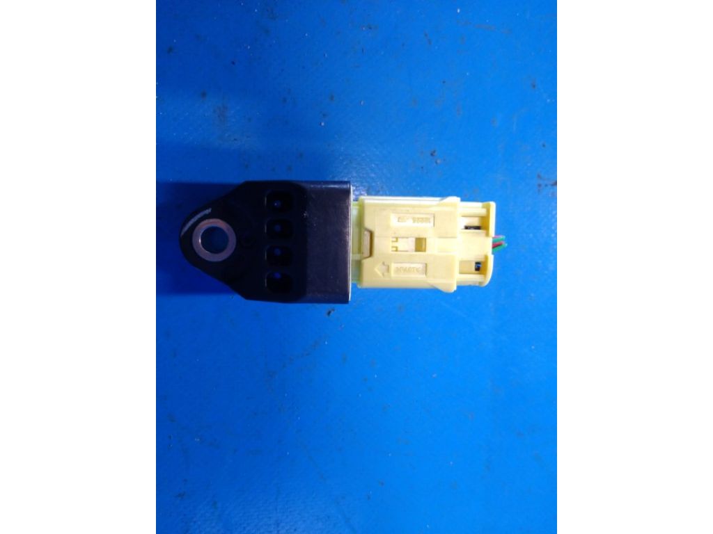 8983175010 | Датчик удара TOYOTA PRIUS - 30 09-17