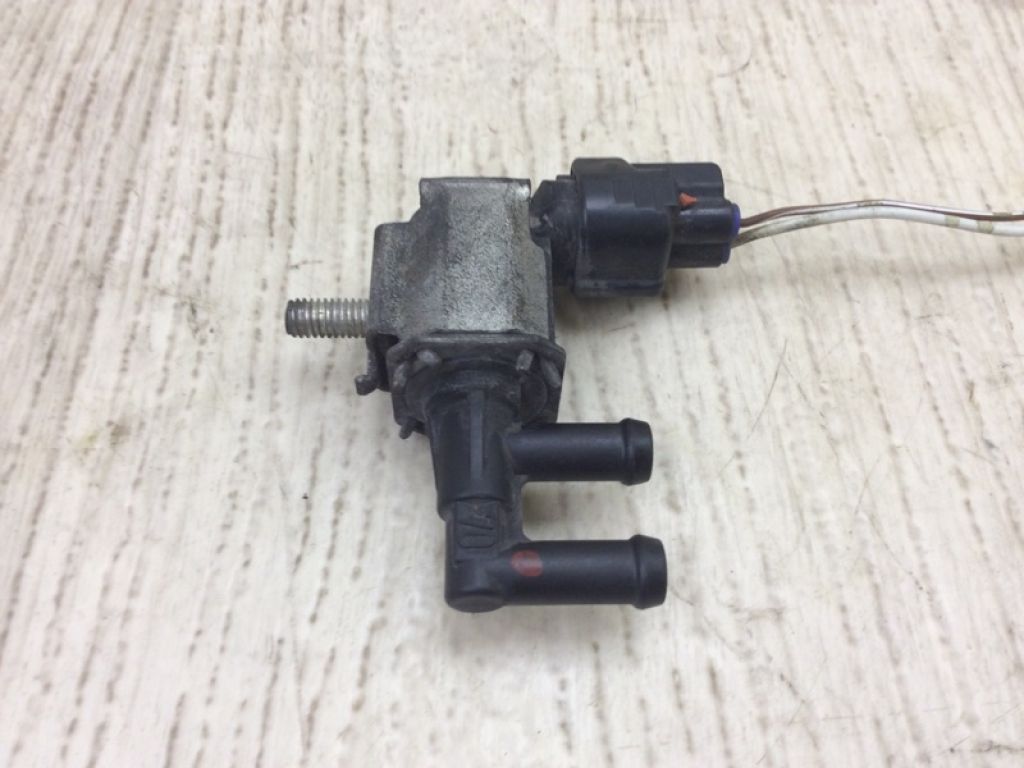 MR988075 | Клапан электромагнитный (вакуумный) MITSUBISHI OUTLANDER XL 05-13