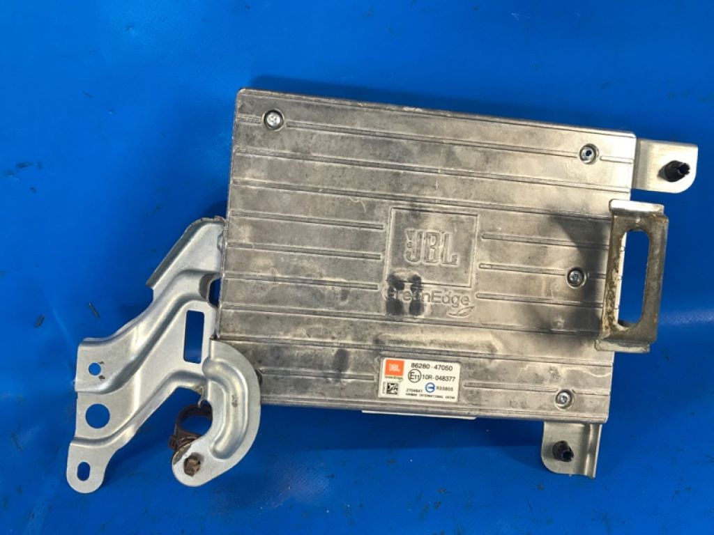 8628047050 | Підсилювач звуку TOYOTA PRIUS 16-