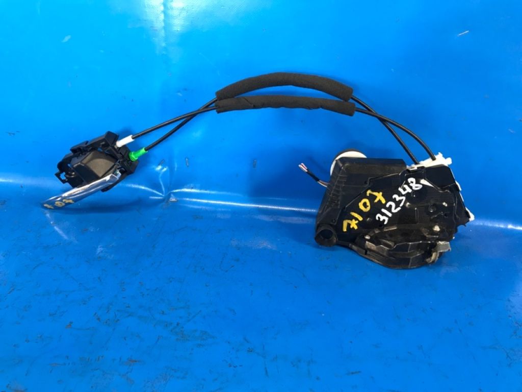 6903047110 | Замок двері передн. прав. TOYOTA PRIUS 16-