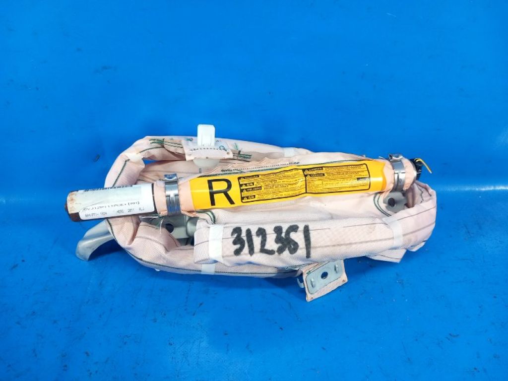 6217047020 | Подушка безопасности (штора) прав. TOYOTA PRIUS - 30 09-17