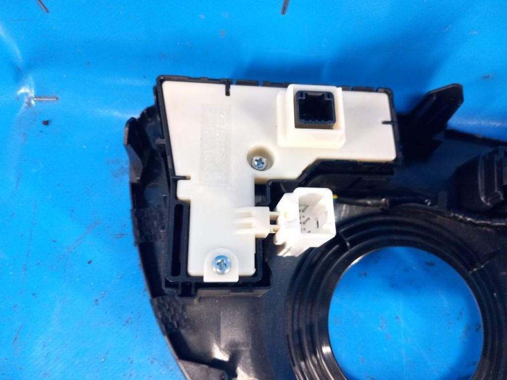 8401247060 | Блок кнопок торпедо TOYOTA PRIUS - 30 09-17 - Фото 2