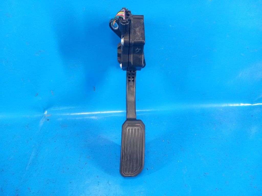 7811012050 | Педаль газу TOYOTA PRIUS - 30 09-17