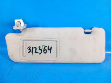 Козырек солнцезащитный лев. TOYOTA PRIUS - 30 09-17