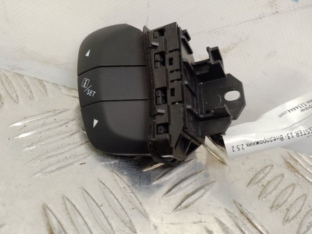 83158SG000 | Кнопки руля SUBARU FORESTER 12-19