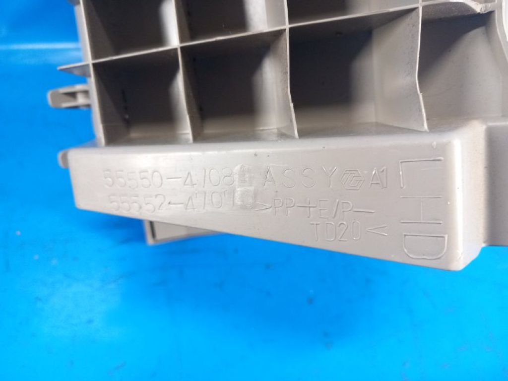 5555047081E0 | Бардачок TOYOTA PRIUS - 30 09-17 - Фото 3