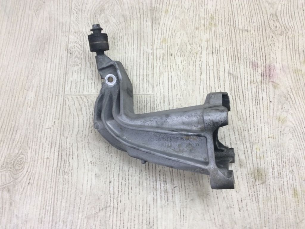11233HG00B | Кронштейн двигателя лев. INFINITI Q50 15-20