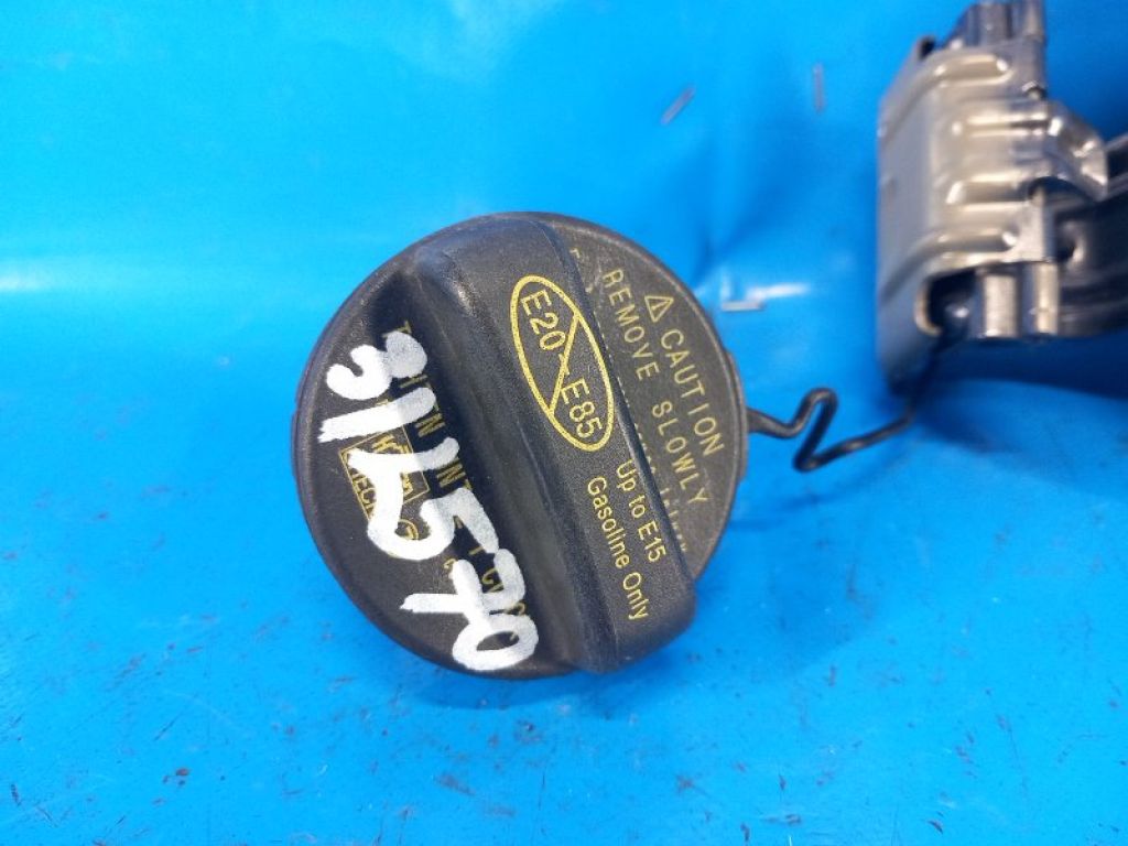 7730053040 | Крышка топливного бака TOYOTA PRIUS 16-