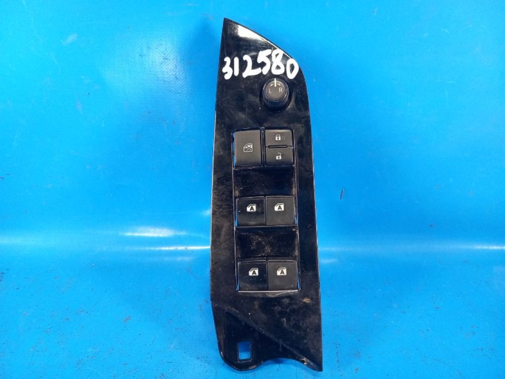 8404047070 | Блок управления стеклоподъемниками передн. лев. TOYOTA PRIUS 16-