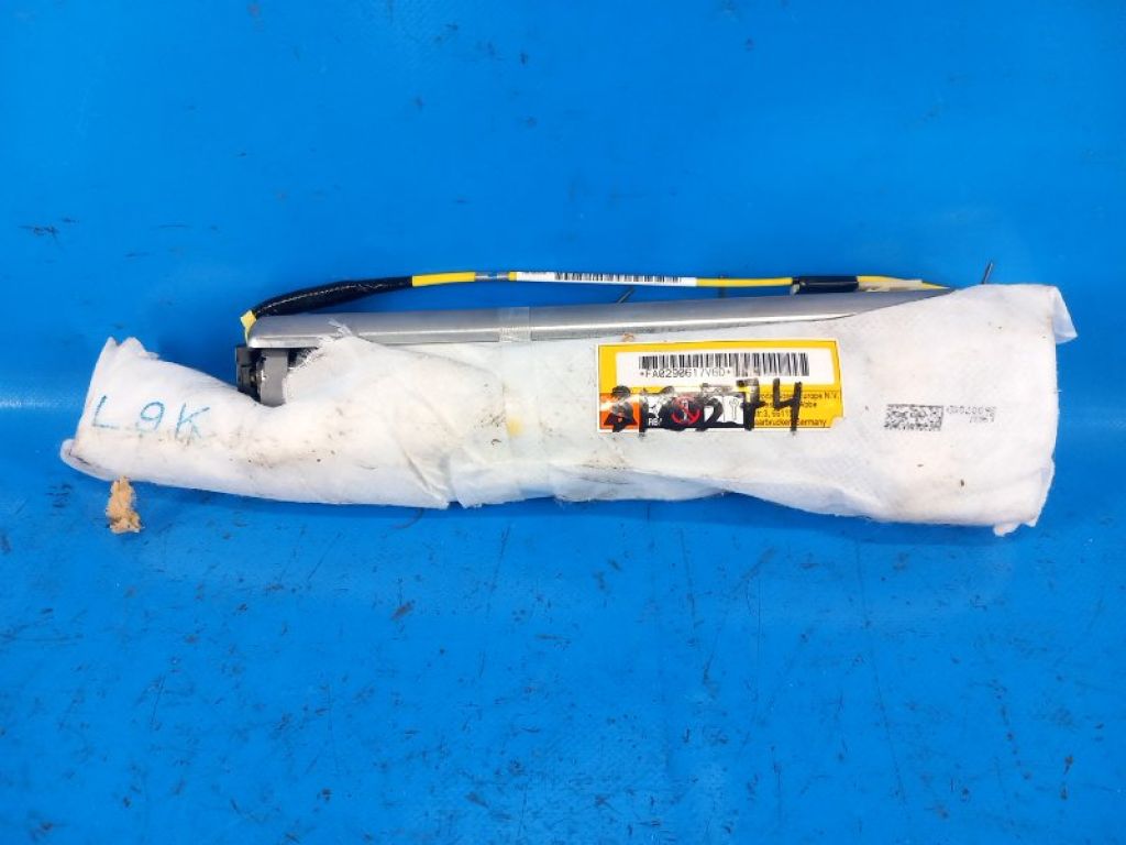7392047120 | Подушка безопасности в сиденье лев. TOYOTA PRIUS 16-