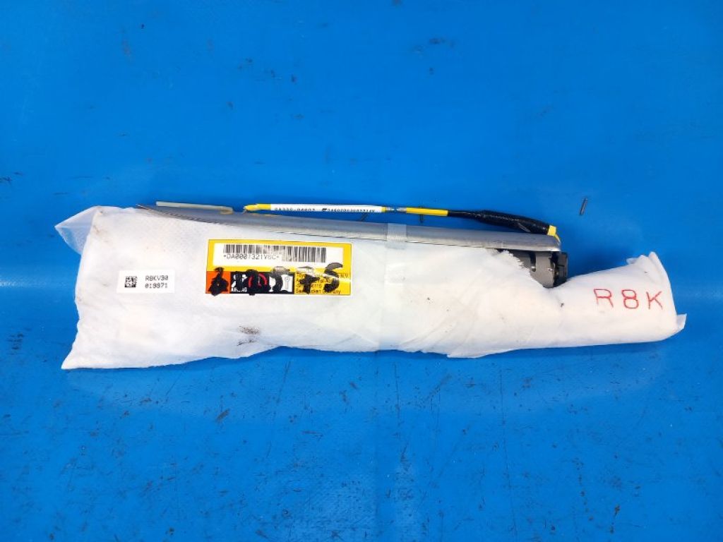 7391047100 | Подушка безопасности в сиденье прав. TOYOTA PRIUS 16-