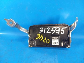 Блок управления двигателем TOYOTA PRIUS 16-