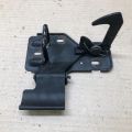 6Q0 823 480 B | Петля замка капота VOLKSWAGEN TOUAREG 02-10