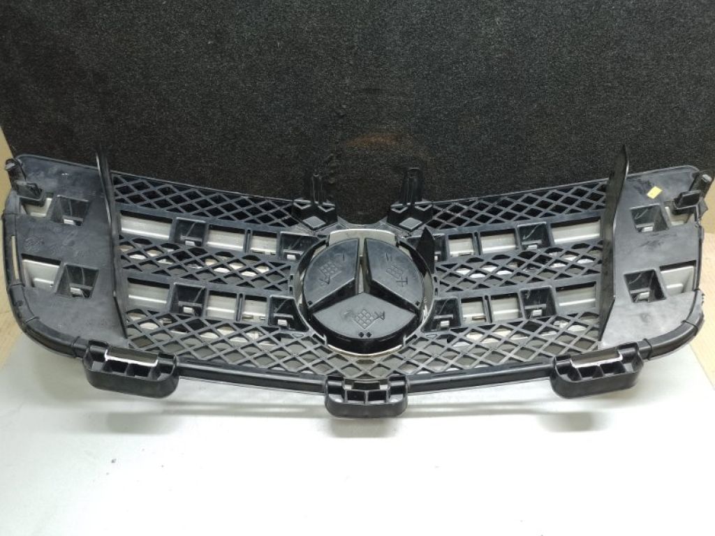 A 164 880 27 85 | Решетка радиатора MERCEDES GL-CLASS X164 06-12