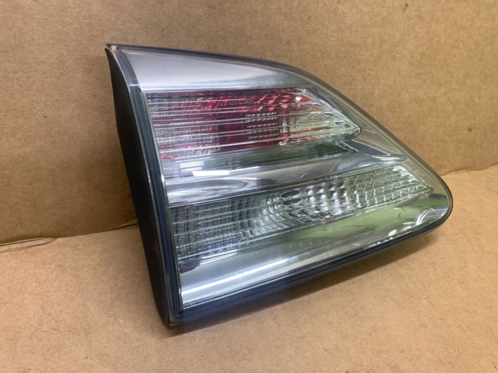 81590-0E020 | Ліхтар внутрішній лів. LEXUS RX350/450 09-15 - Фото 2