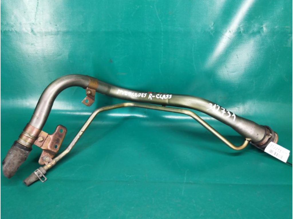 17660-SY8-A00 | Горловина топливного бака ACURA CL 97-03
