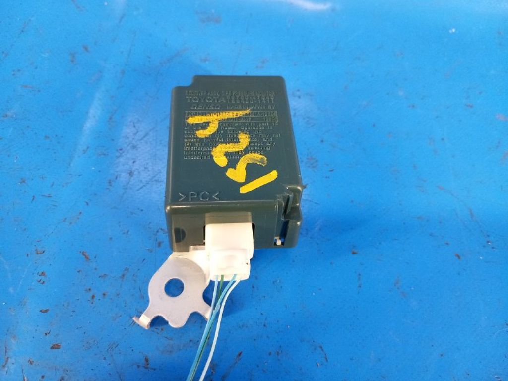 8976047040 | Блок управления дав.в шинах TOYOTA PRIUS PLUS 11-14