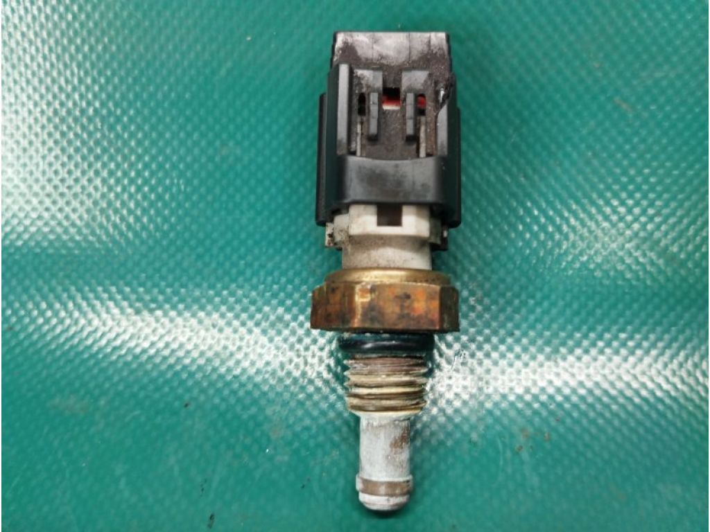 LF01-18-840A | Датчик температури охолоджувальної рідини MAZDA 3 BK 03-08