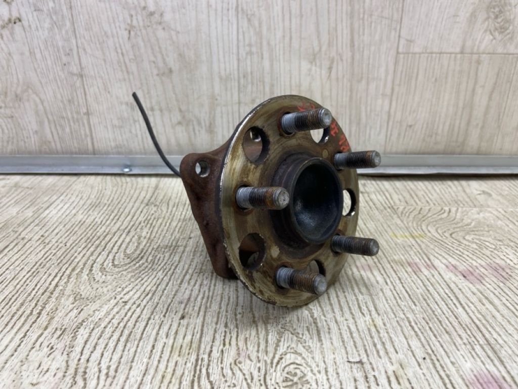 4245076020 | Маточина колеса задн. TOYOTA PRIUS 16-