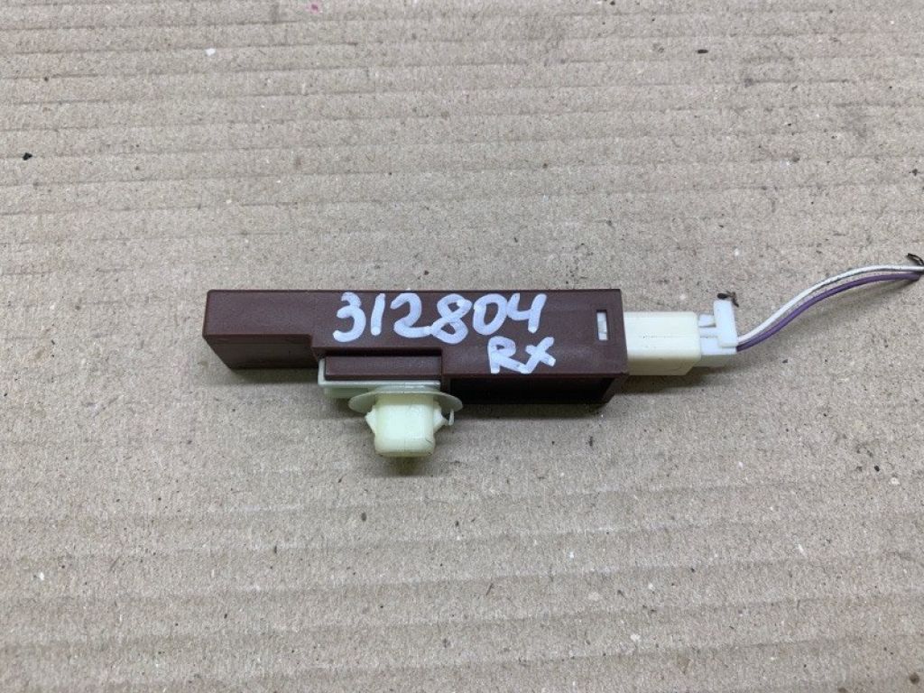 89992-0T010 | Антенна LEXUS RX350/450 09-15