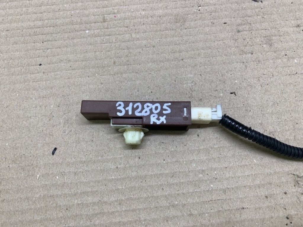 89992-0T010 | Антена LEXUS RX350/450 09-15
