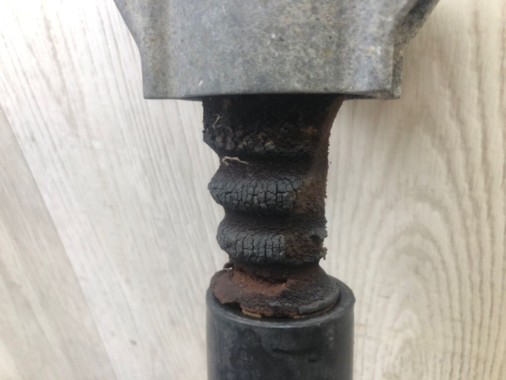 BBM3-28-910D | Амортизатор задн. MAZDA 3 BL 09-13 - Фото 5