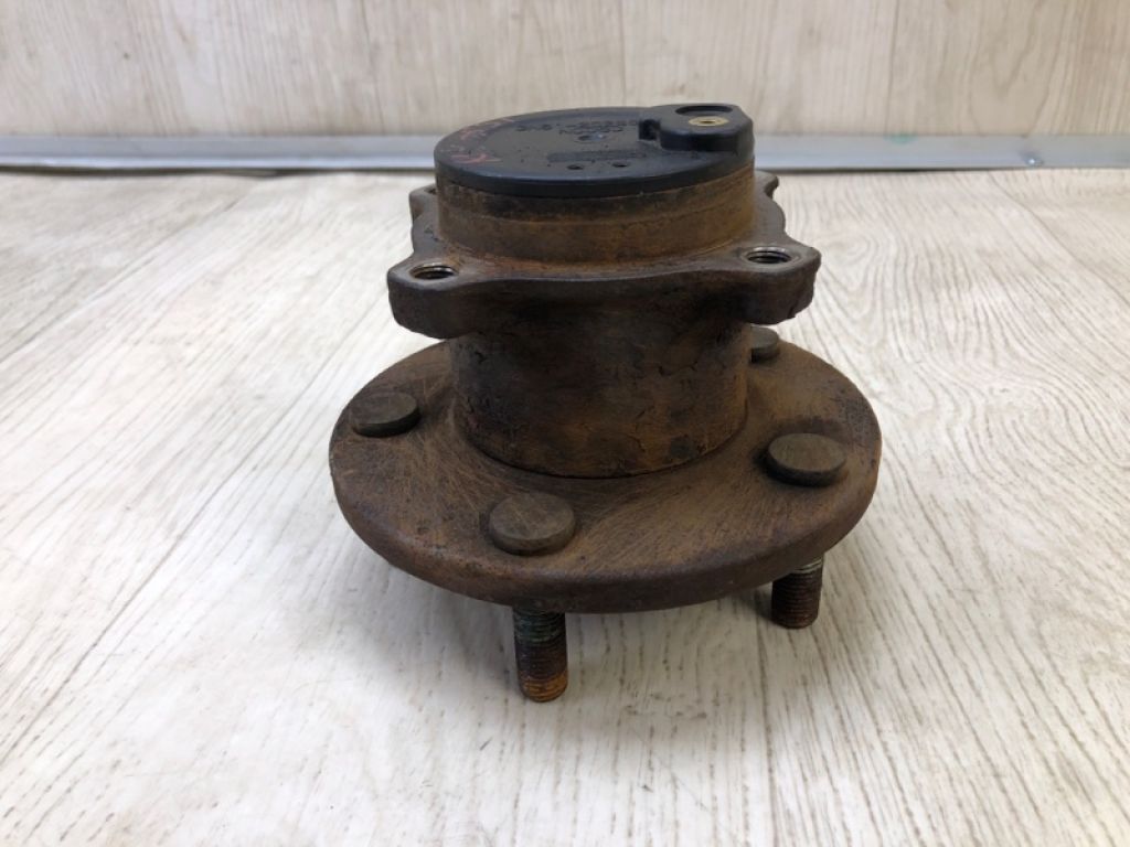 BBM2-26-15XA | Ступица задн. MAZDA 3 BL 09-13