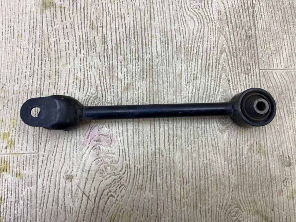 4871047010 | Рычаг задней подвески продольный TOYOTA PRIUS 16-