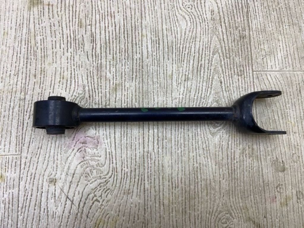 4871047010 | Рычаг задней подвески продольный TOYOTA PRIUS 16-