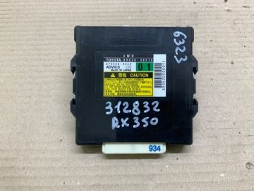 Блок керування повним приводом LEXUS RX350/450 09-15