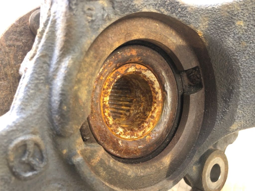 BBM2-33-031A | Кулак поворотный передн. лев. MAZDA 3 BL 09-13 - Фото 7