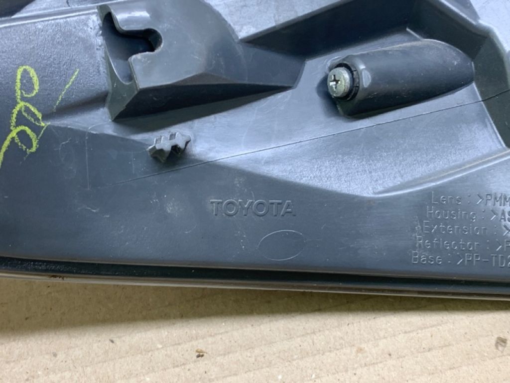 81550-0E021 | Ліхтар зовнішній прав. LEXUS RX350/450 09-15 - Фото 8