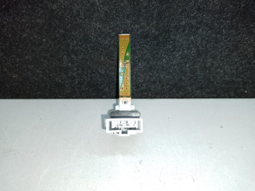 A 163 830 02 72 | Датчик температури повітря в салоні MERCEDES GL-CLASS X164 06-12 - Фото 2