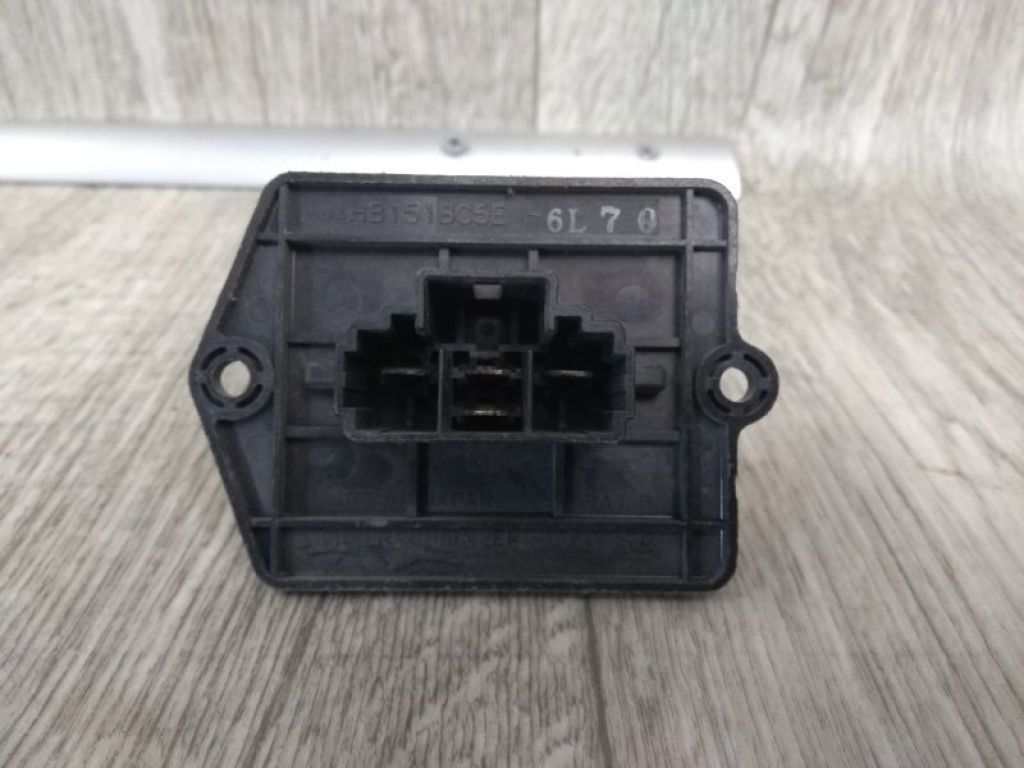HB15-1B-C5E | Резистор пічки MAZDA 323 BA 94-97 - Фото 3