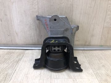 Подушка двигуна верхня прав. NISSAN SENTRA B17 12-21