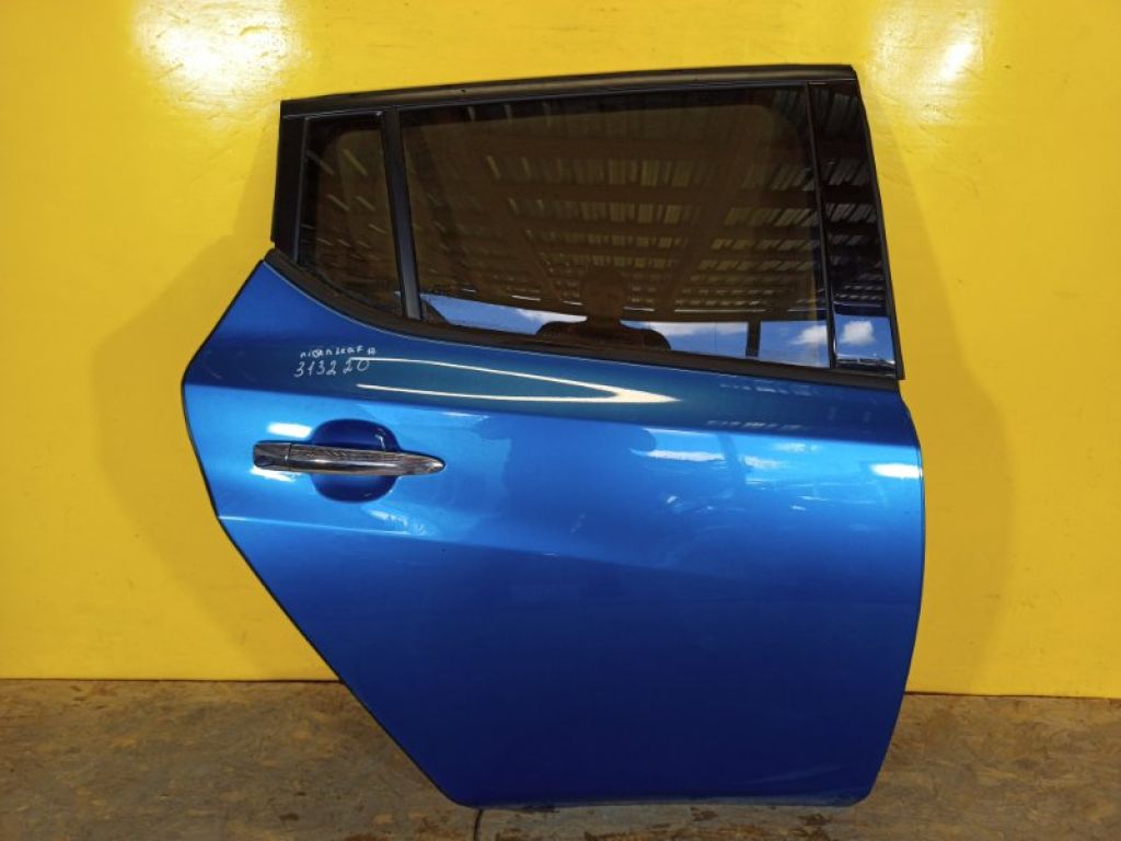 82100-5SF0A | Дверь задн. прав. NISSAN LEAF 18-