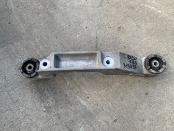 Кронштейн редуктора LEXUS RX350/450 09-15