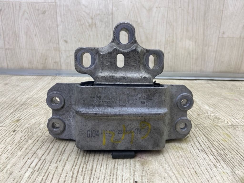 3C0 199 555 AE | Подушка двигуна VOLKSWAGEN TIGUAN 08-17