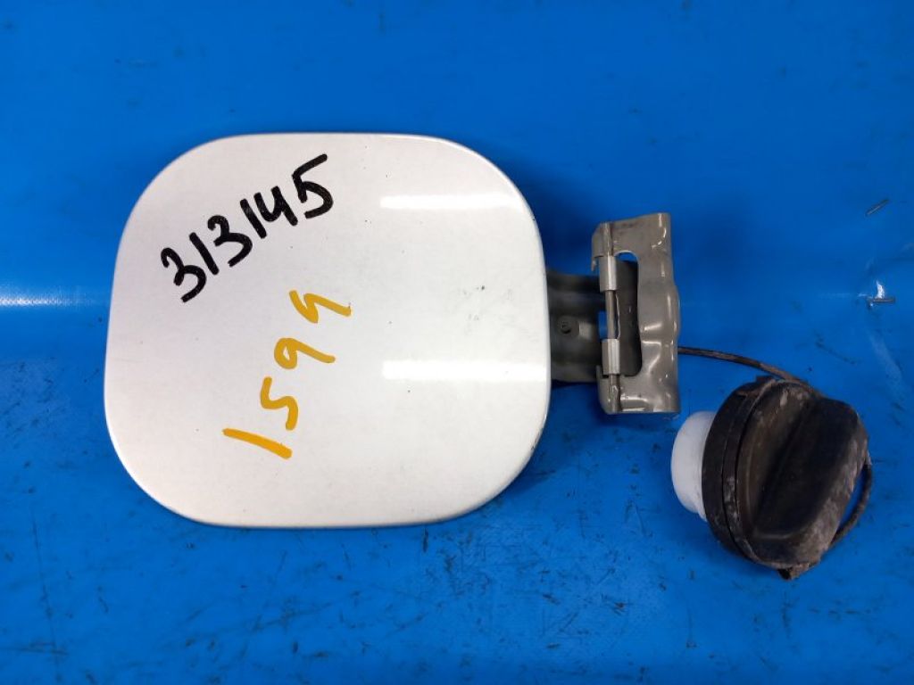 G88303RAMA | Лючок топливного бака NISSAN SENTRA B17 12-21