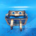 CP9Z-5842901-A | Петля кришки багажника лів. FORD FOCUS 10-18