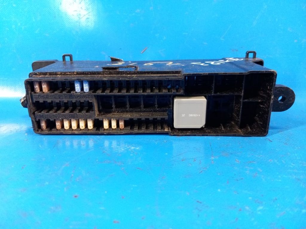 BV6T-14A301-HB | Блок предохранителей салон FORD FOCUS 10-18