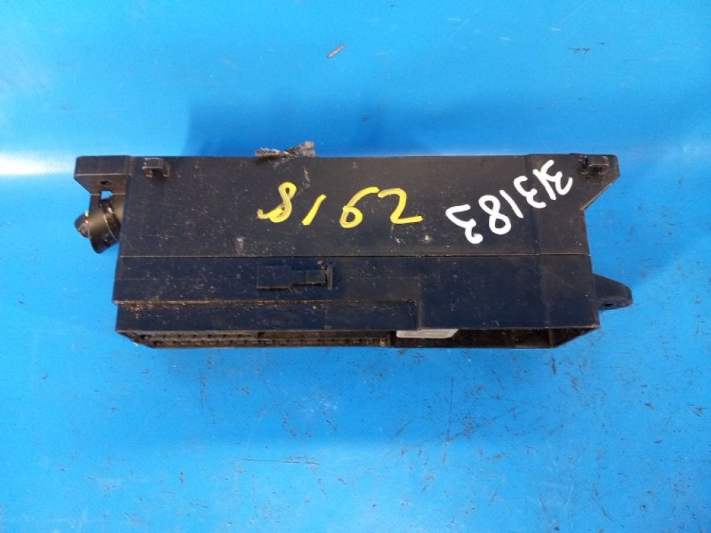 BV6T-14A301-HB | Блок предохранителей салон FORD FOCUS 10-18 - Фото 2