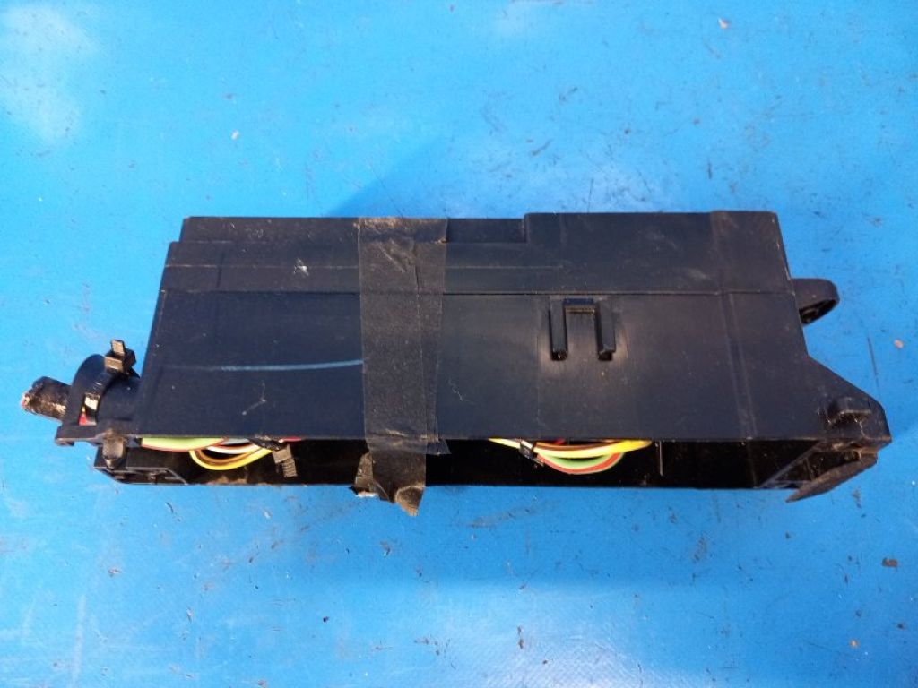 BV6T-14A301-HB | Блок предохранителей салон FORD FOCUS 10-18 - Фото 4